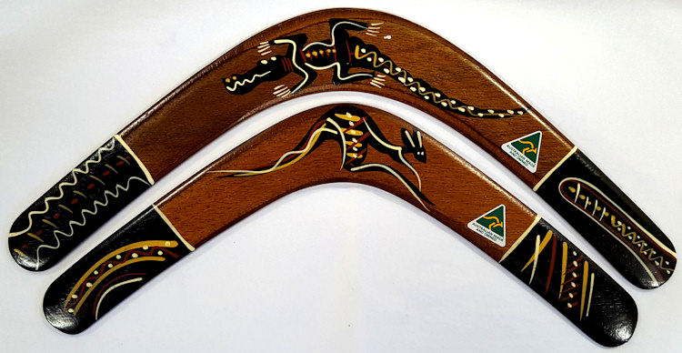 Australian boomerang gift set with two returning boomerangs - one for kids and one for parents